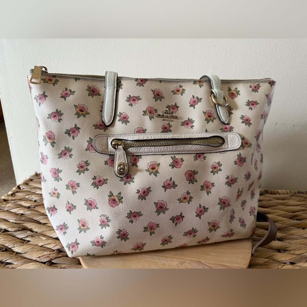 Coach Taylor Tote in Floral Bloom print